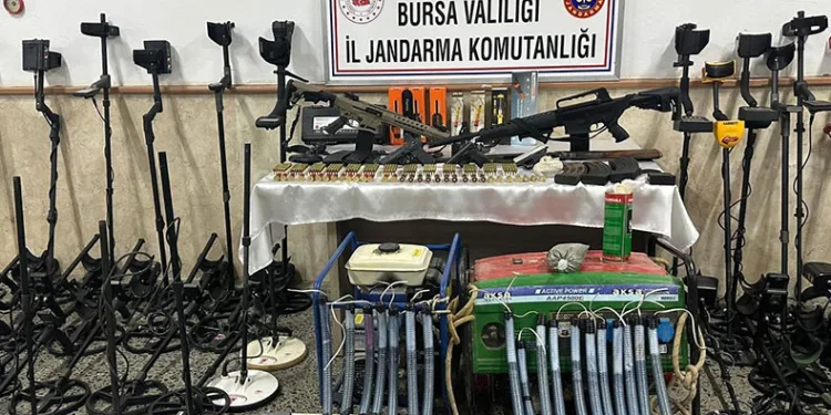 Jandarma tarihi eser kaçakçılarına göz açtırmıyor