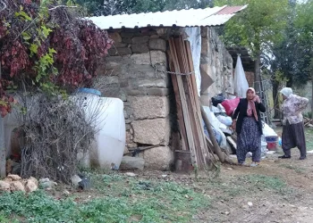 Teknolojiye ve milyonlara inat üretiyor
