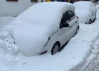 Bolu’da kar kalınlığı 30 santimetreye ulaştı