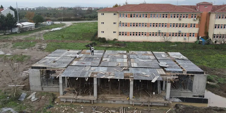 İznik’te spor yatırımları devam ediyor