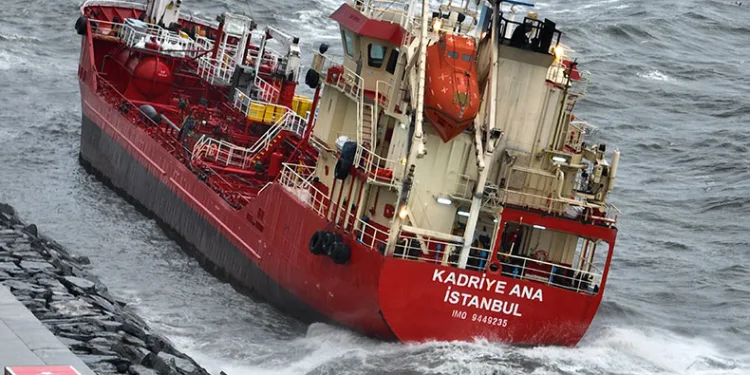 “İstanbul’da lodosta gemiler ne yapmalı”