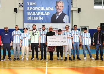 Nilüfer’de özel çocukların gösterisi alkış aldı