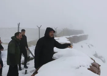 Vali Çelik, askerlerle bir araya geldi