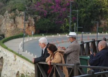 Antalya’da aralık ayında deniz keyfi