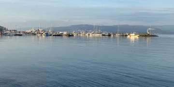 Sis nedeniyle transit gemi geçişlerine kapatıldı