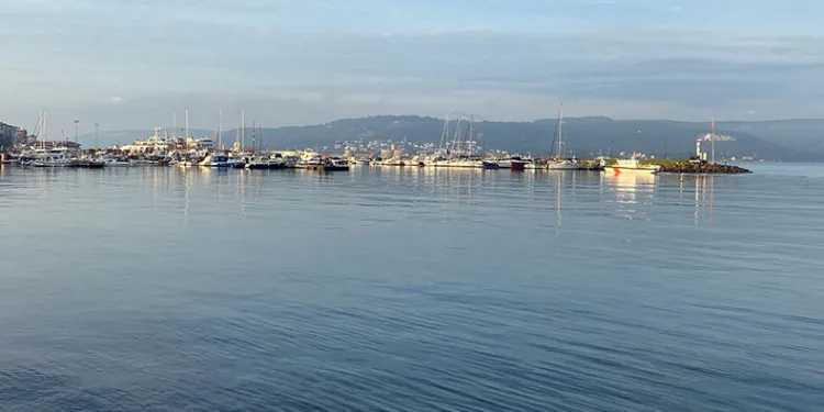 Sis nedeniyle transit gemi geçişlerine kapatıldı