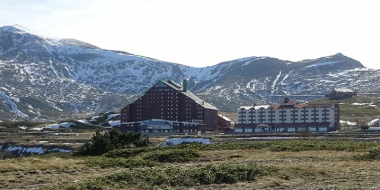 Uludağ’da karlar eridi