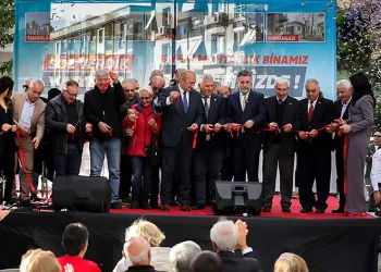 Bayraklı’da 5 yeni muhtarlık binası açıldı