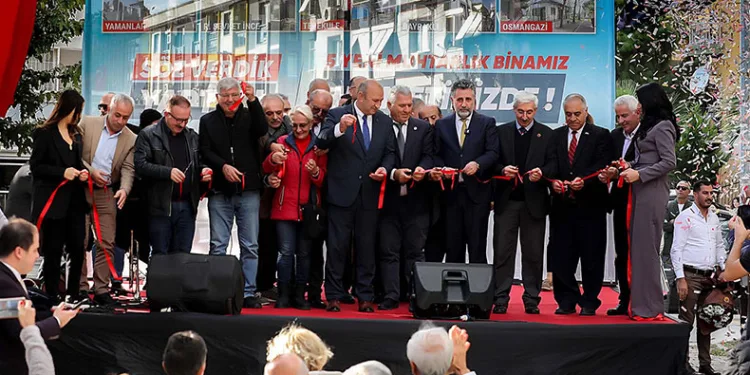 Bayraklı’da 5 yeni muhtarlık binası açıldı