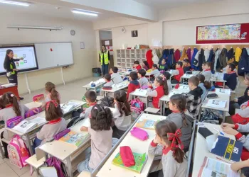 Elazığ’da öğrencilere trafik eğitimi verildi