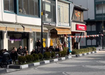 Aralık ayında güneşli havanın tadını çıkardılar