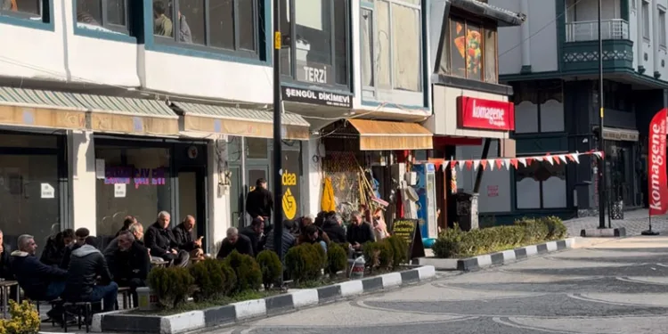 Aralık ayında güneşli havanın tadını çıkardılar