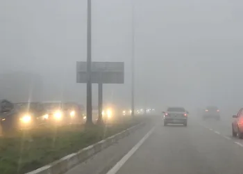 Bandırma’da sis etkili oluyor