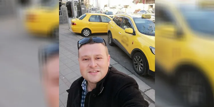 Eşinin yanında bıçaklanarak öldürüldü