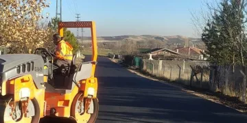 Pursaklar Belediyesi yolları yeniliyor