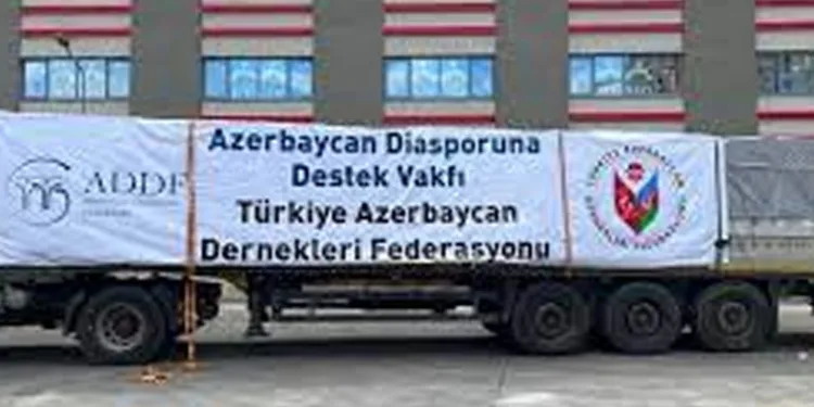 Azerbaycan’dan Kahramanmaraş’a 2 tır insani yardım yola çıktı