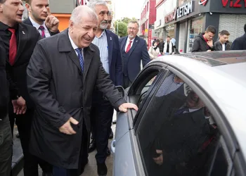 Ümit Özdağ’a posterli tepki