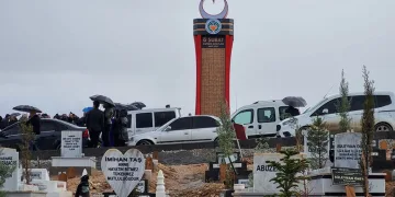 Deprem şehitlerinin ismi anıtta yaşatılacak