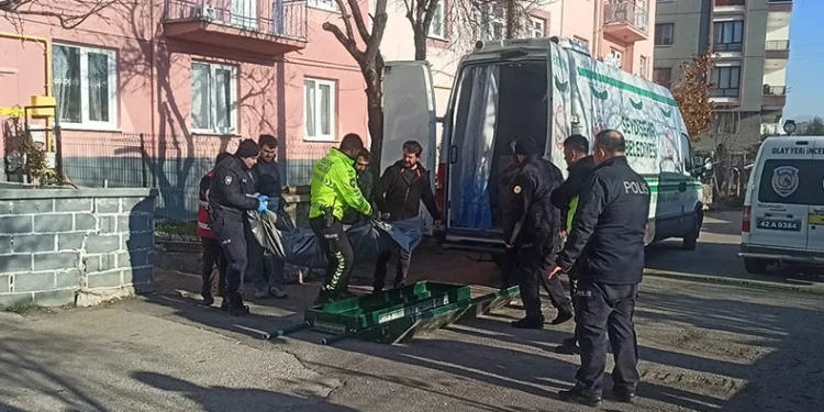 Eski eşi ve kızını öldürdü