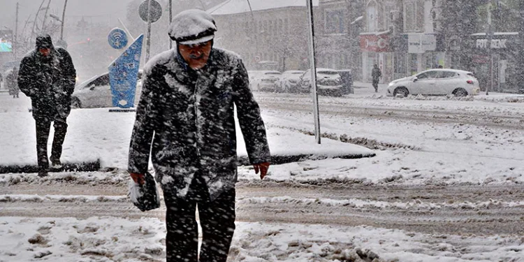 Doğu’da kar varlığı hızla azalıyor