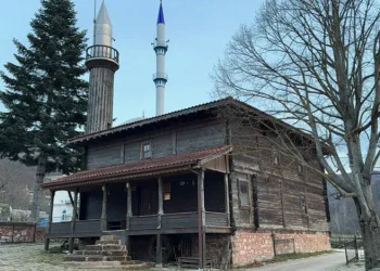 Bursa’nın 136 yıllık çivisiz camisi