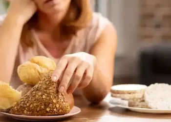Dişlerde renklenmeye sebep olan hastalık