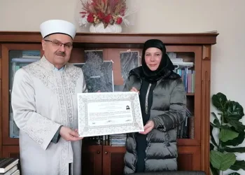 Ukrayna vatandaşı Stakhovska Müslüman oldu oldu