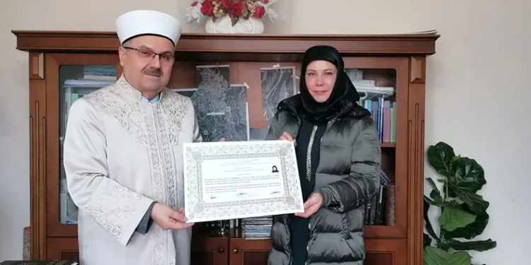 Ukrayna vatandaşı Stakhovska Müslüman oldu oldu
