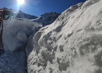 Van-Bahçesaray yolu ulaşıma açıldı