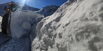 Van-Bahçesaray yolu ulaşıma açıldı