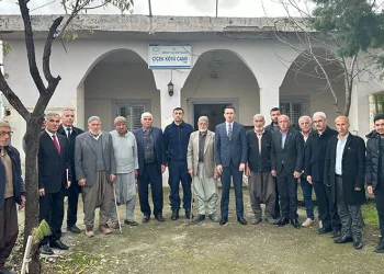 Kaymakam Bakan, kalıcı konutlarda incelemelerde bulundu