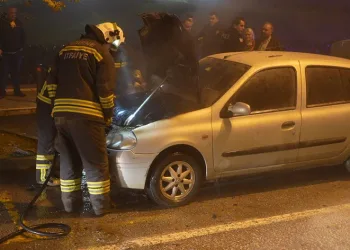Edirne’de otomobil alevlere teslim oldu