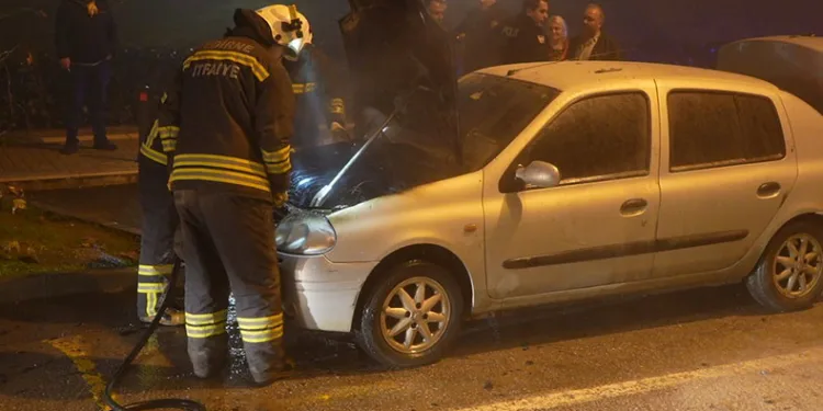 Edirne’de otomobil alevlere teslim oldu