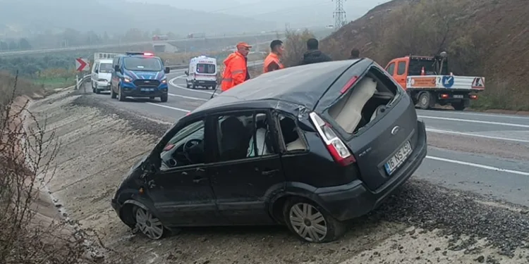 Kontrolden çıkan otomobil takla attı