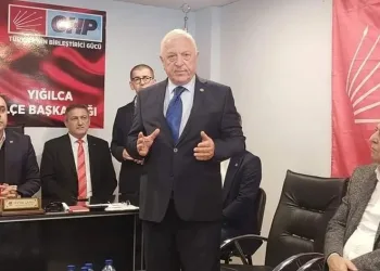 CHP’li milletvekilinin ‘Yobaz ilçe’ sözlerine tepki yağdı