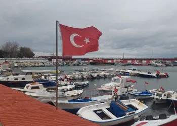 Marmara Denizi ulaşımına poyraz engeli