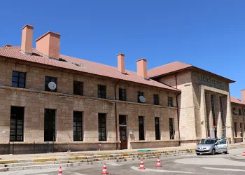 1939’daki depremde ayakta kalan tek bina