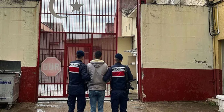 Jandarmadan eşzamanlı operasyon
