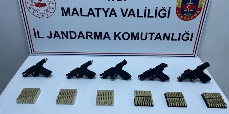 Jandarmadan silah kaçakçılarına operasyon