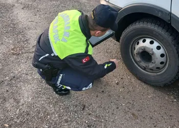 Jandarmadan kış lastiği denetimi