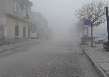Karapınar’da sis etkili oldu