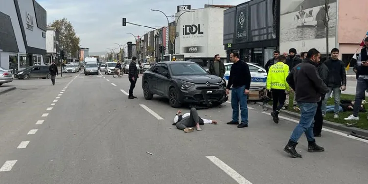 Bursa’da otomobil ile motosiklet çarpıştı