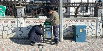 75 noktaya çöp kovası bırakıldı