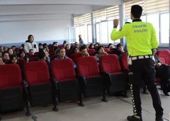 Emniyetten öğrencilere trafik eğitimi