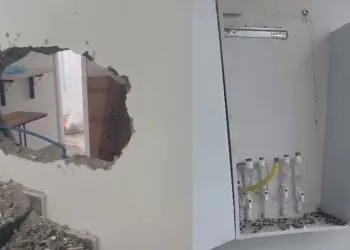 Hırsızlar duvarı delip içeriye girdi