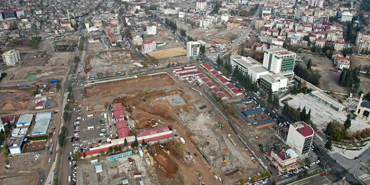 26 bin hasarlı bina yıkıldı