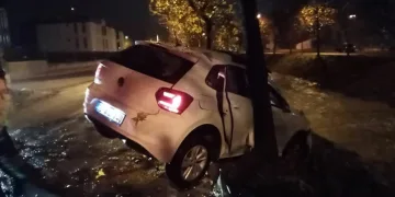 Bursa’da 2 çocuk, kaçırdıkları otomobille kaza yaptı