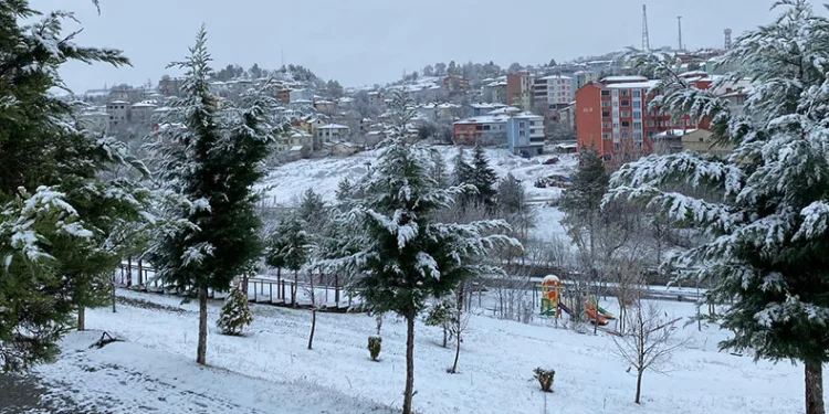 Samsun’un yüksek ilçeleri beyaza büründü