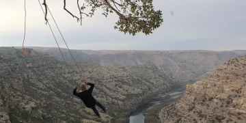 Cehennem Deresi’nde ‘cam seyir terası’