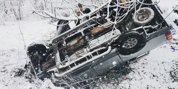 Kar yağışı kazaya neden oldu